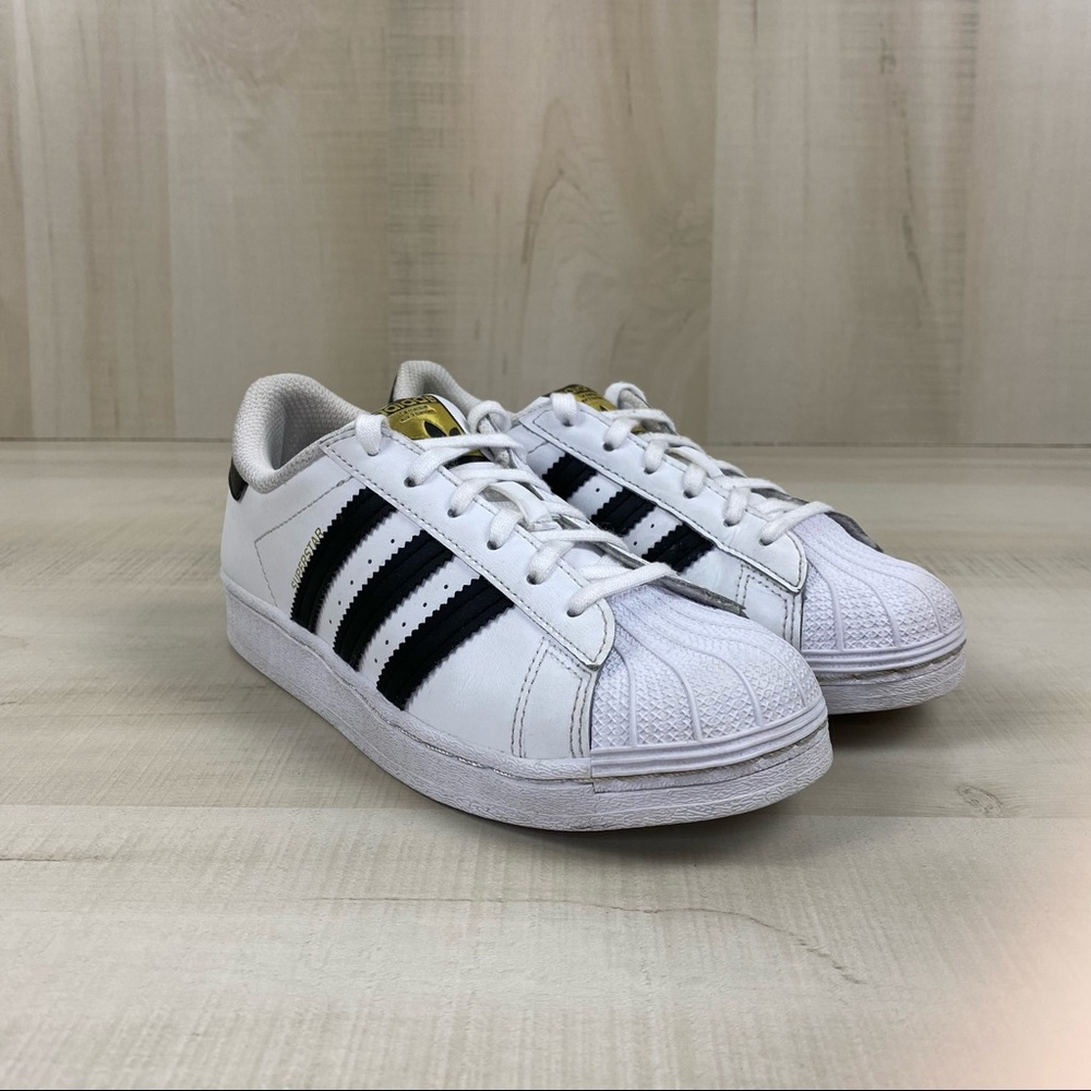 Adidas Superstar Sneakers